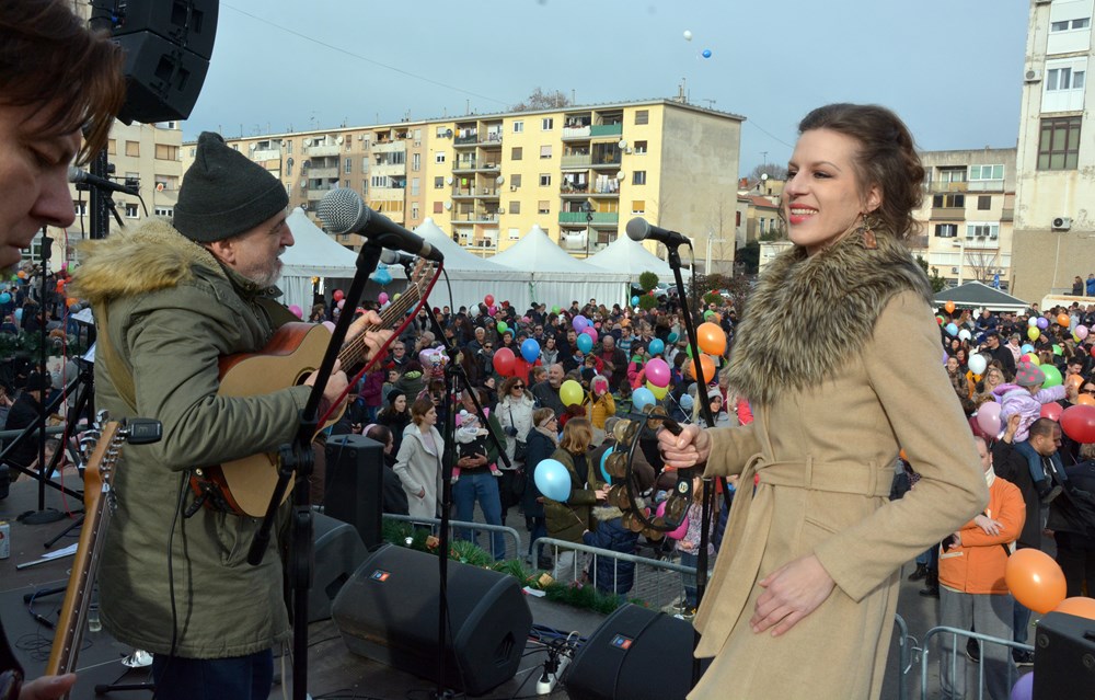 PULA, 31.12.2018. - ZADNJI DAN, TRZNICA VERUDA, DOCEK NOVE GODINE U PODNE, KLIZALISTE, GUSTAFISnimio Neven LAZAREVIC